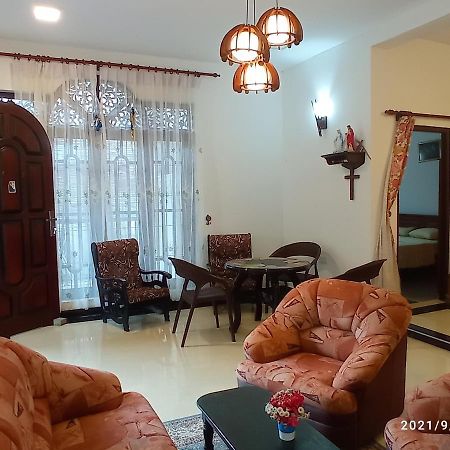 Arusha Guest House Negombo Exterior photo