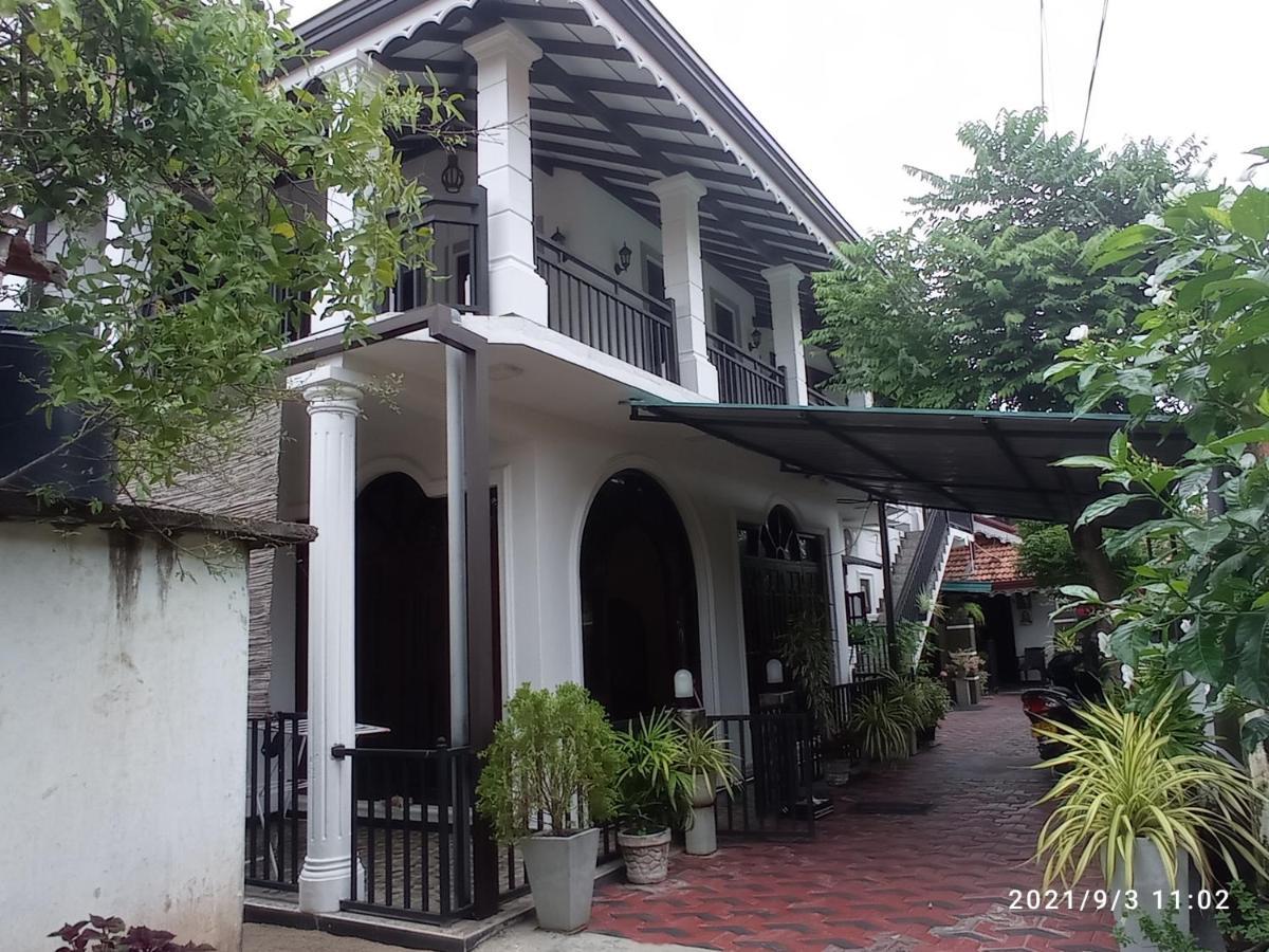 Arusha Guest House Negombo Exterior photo